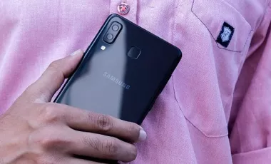 بررسی Galaxy A8 Star سامسونگ : میان رده‌ اما فوق‌العاده با کیفیت!