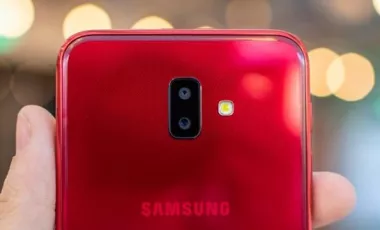 بررسی گلکسی جی 6 پلاس سامسونگ (Samsung Galaxy J6 Plus)
