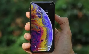 بررسی آیفون XS اپل (iPhone XS): آیفونی قدرتمند با ظاهری آشنا!