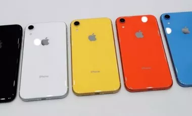 بررسی آیفون XR اپل (iPhone XR): آیفونی قدرتمند با رنگ های متنوع