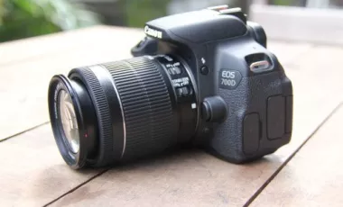 نقد و بررسی دوربین بی همتای Canon EOS 700D