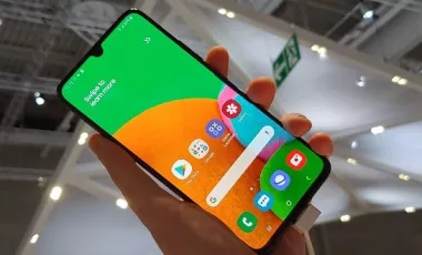 نقد و بررسی گلکسی A90 سامسونگ: پشتیبانی از 5G، قیمت خوب