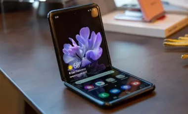 نقد و بررسی گلکسی زد فلیپ سامسونگ | Galaxy Z Flip