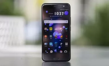 نقد و بررسی HTC U11 (اچ تی سی یو 11): سلفی 16 مگاپیکسلی!