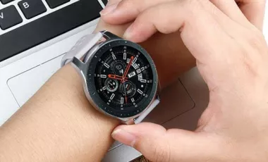 نقد و بررسی ساعت هوشمند Samsung Galaxy Watch SM-R800 : نگران شارژدهی نباشید!