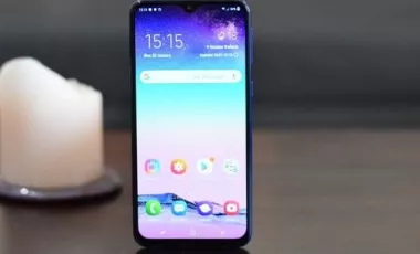 نقد و بررسی Galaxy A10 سامسونگ: ارزان قیمت و خوش ساخت
