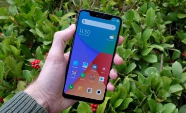 نقد و بررسی می 8 شیائومی (Xiaomi Mi 8): خوش قیمت و مقتدر