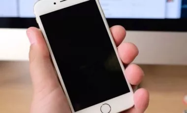 آموزش رفع مشکل روشن نشدن آیفون و آیپد