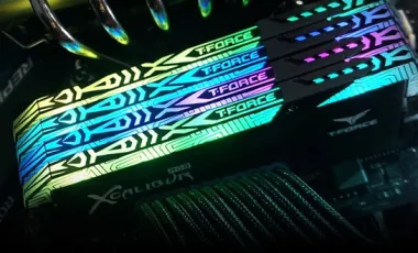 نقد و بررسی رم Team Group T-Force XCALIBUR RGB 16GB: قدرتمند و زیبا