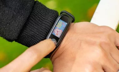 نقد و بررسی شیائومی می بند 4 (Xiaomi Mi Band 4)| یک ردیاب عالی و ارزان قیمت